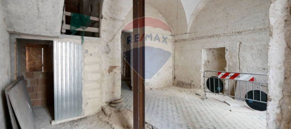 Дом с 3 спальнями в Нойкаттаро, Италия № 344384 6