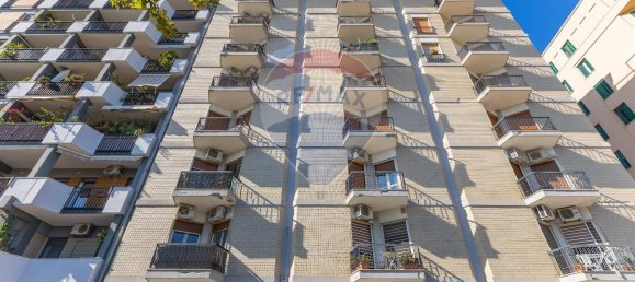 Apartamento de 4 dormitorios en Bari, Italy No. 344145 26