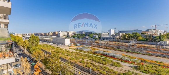 Apartamento de 4 dormitorios en Bari, Italy No. 344145 28