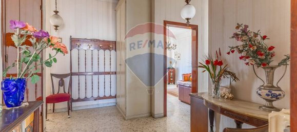 Apartamento de 4 dormitorios en Bari, Italy No. 344145 10