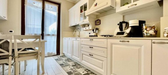 3غرفة شقة في Seregno, Italy رقم 23936 64