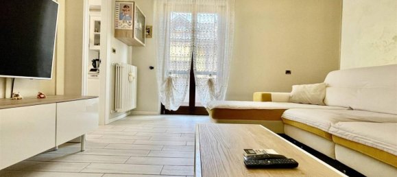 3غرفة شقة في Seregno, Italy رقم 23936 3