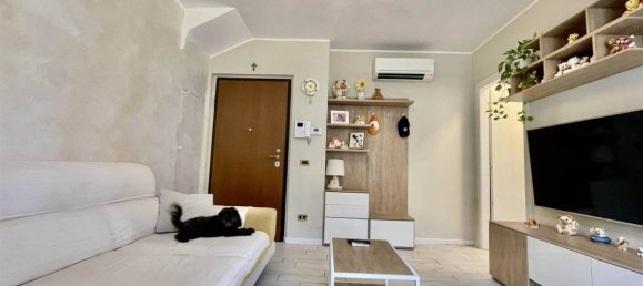 3غرفة شقة في Seregno, Italy رقم 23936 7