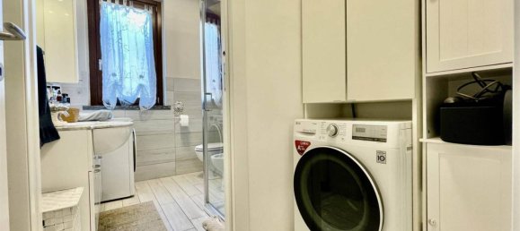 3غرفة شقة في Seregno, Italy رقم 23936 84