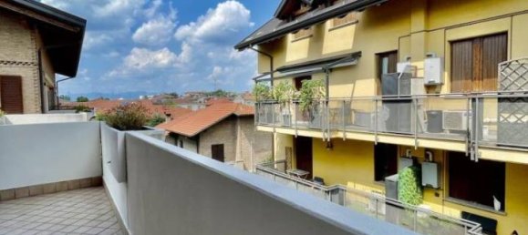 3غرفة شقة في Seregno, Italy رقم 23936 73