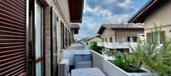 3غرفة شقة في Seregno, Italy رقم 23936 76