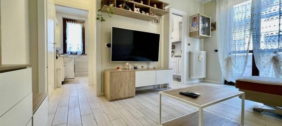 3غرفة شقة في Seregno, Italy رقم 23936 2