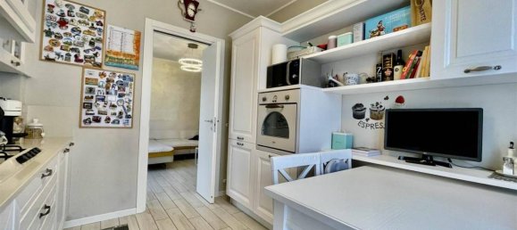 3غرفة شقة في Seregno, Italy رقم 23936 11