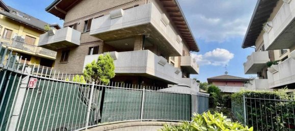 3غرفة شقة في Seregno, Italy رقم 23936 112