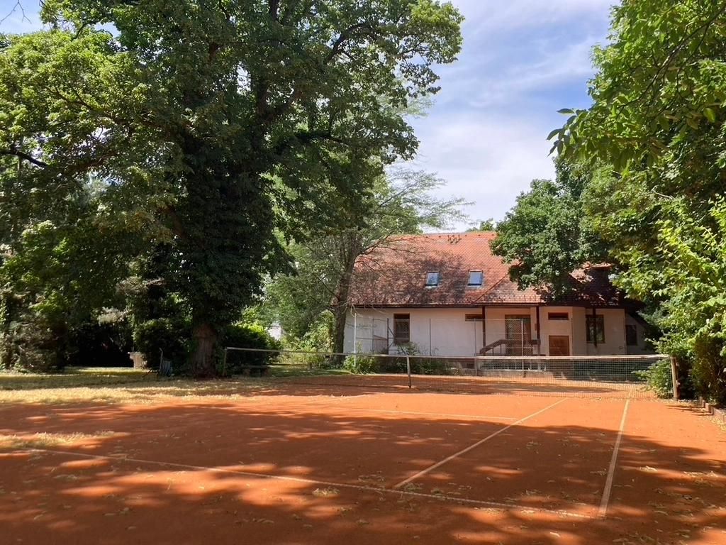  Land in Baden, Austria No. 192635