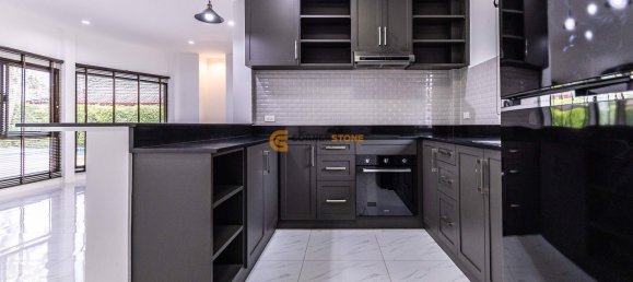 Дом 130м² в Паттайя, Таиланд № 68867 10