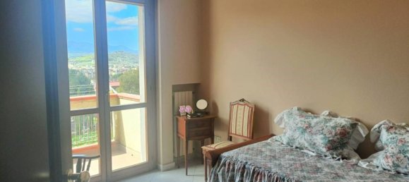 7 rooms House in Benevento, Italy No. 35910 35