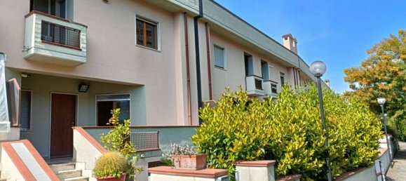 7 rooms House in Benevento, Italy No. 35910 5