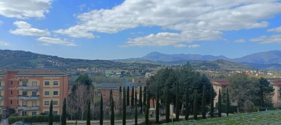 7 rooms House in Benevento, Italy No. 35910 4