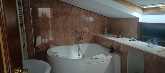 7 rooms House in Benevento, Italy No. 35910 40