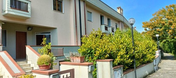 7 rooms House in Benevento, Italy No. 35910 10