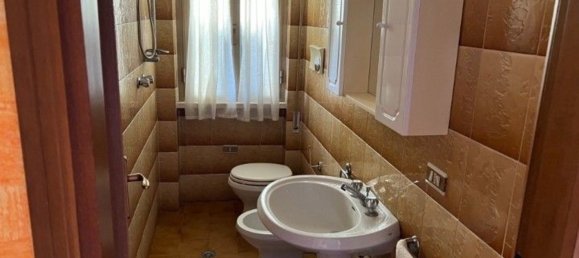 3-salle Appartement à Viareggio, Italy No. 263920 8