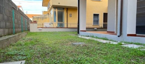 3-salle Appartement à Viareggio, Italy No. 263920 4