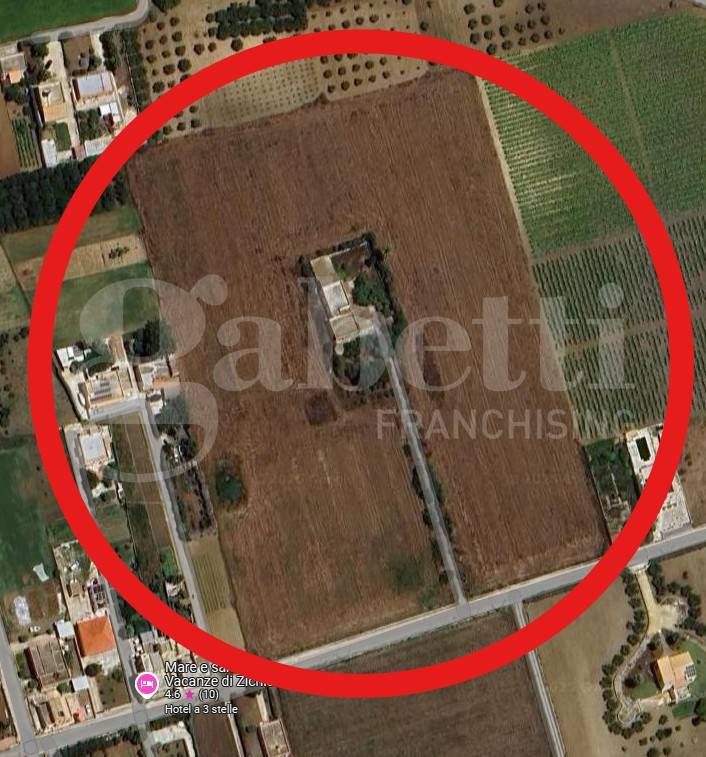 Вилла с 3 спальнями в Пачеко, Италия № 83374