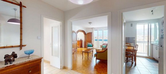 Apartamento de 2 dormitorios en Saint-Martin-d'Heres, France No. 205697 11