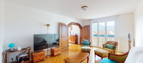 Apartamento de 2 dormitorios en Saint-Martin-d'Heres, France No. 205697 3