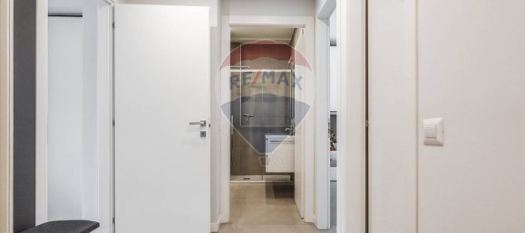 3-salle Appartement à Busto Arsizio, Italy No. 271575 11