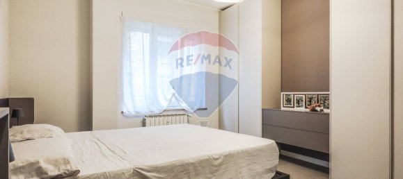 3-salle Appartement à Busto Arsizio, Italy No. 271575 12