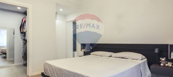 3-salle Appartement à Busto Arsizio, Italy No. 271575 14