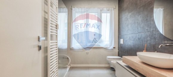 3-salle Appartement à Busto Arsizio, Italy No. 271575 17