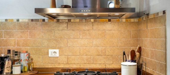 7 rooms Apartment in Città della Pieve, Italy No. 53673 8