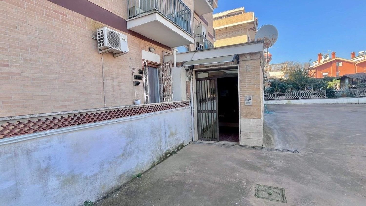 2 rooms Apartment in Pomezia, Italy No. 161335