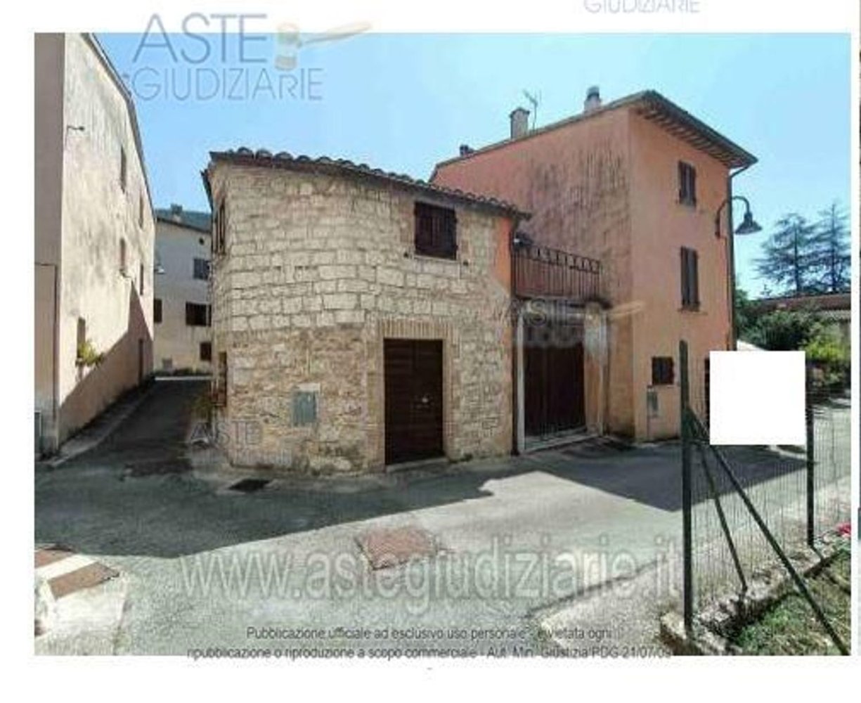 50 bedrooms Apartment in Fabriano, Italy No. 378027