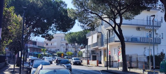 3 Schlafzimmer Wohnung in San Sebastiano al Vesuvio, Italy, Nr. 327726 4