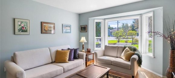 3 bedrooms House in British Columbia, Canada No. 1067 5