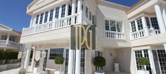 6 bedrooms Villa in Adeje, Spain No. 115915 29