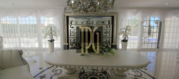 6 bedrooms Villa in Adeje, Spain No. 115915 4