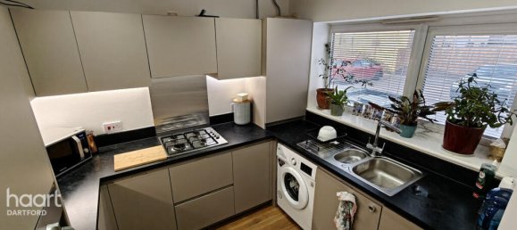 3 bedrooms House in Dartford, United Kingdom No. 4920 5