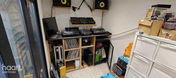 3 bedrooms House in Dartford, United Kingdom No. 4920 17