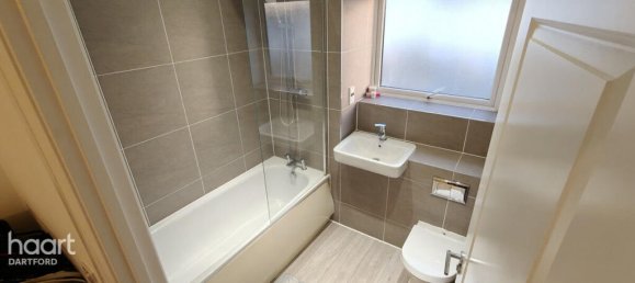 3 bedrooms House in Dartford, United Kingdom No. 4920 13