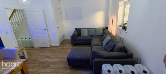 3 bedrooms House in Dartford, United Kingdom No. 4920 9