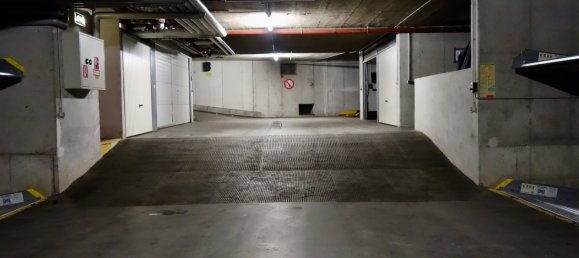  Parking in Innsbruck-Stadt, Austria No. 93815 3
