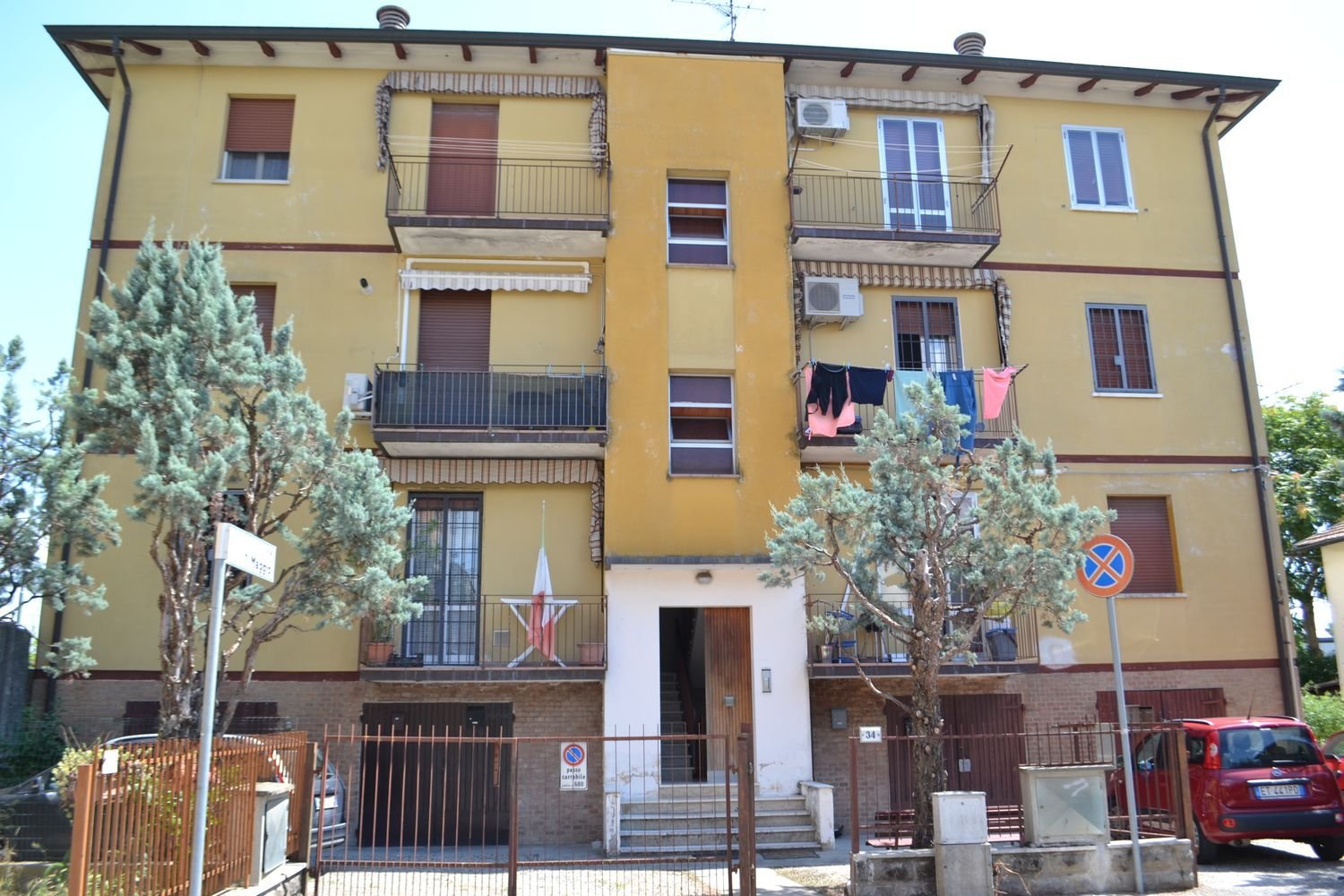 4 rooms Apartment in San Pietro in Casale, Italy No. 310586