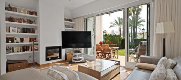 3 bedrooms Townhouse in Marbella, Spain No. 54592 16