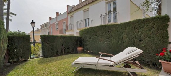 3 bedrooms Townhouse in Marbella, Spain No. 54592 10