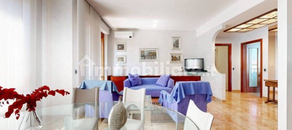 Apartamento de 3 dormitorios en Bresso, Italy No. 286496 6