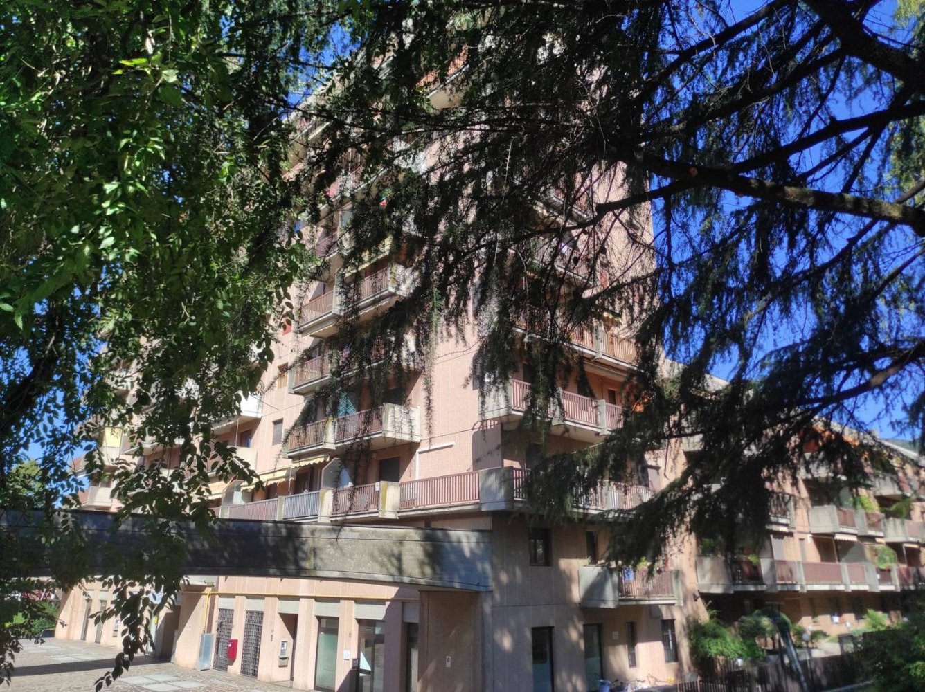 3 bedrooms Apartment in Bergamo, Italy No. 338621