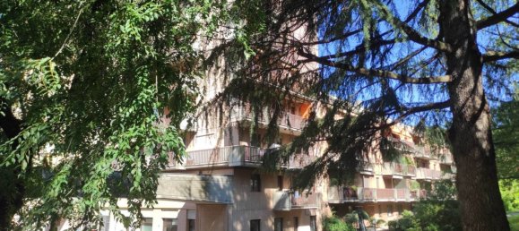 3 bedrooms Apartment in Bergamo, Italy No. 338621 2