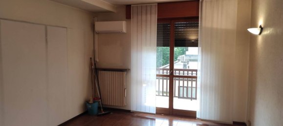 3 bedrooms Apartment in Bergamo, Italy No. 338621 21