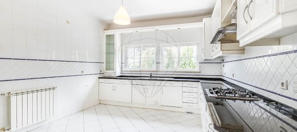 4 bedrooms Villa in Cascais, Portugal No. 54695 8