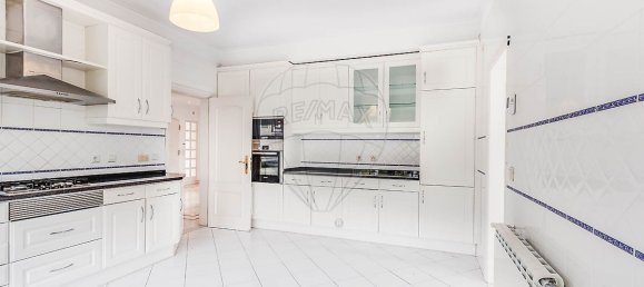 4 bedrooms Villa in Cascais, Portugal No. 54695 9